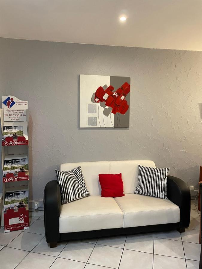 Contact Hotel Les Platanes Villeneuve Sur Lot Centre Екстер'єр фото